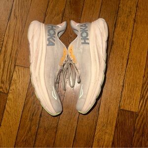 Hoka “Clifton 9” Size 7.5 Women